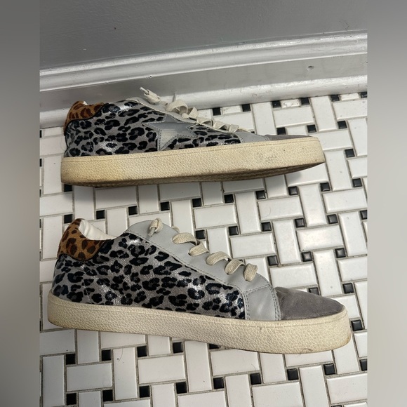 Madden Girl Gray and Cream Leopard Sneakers - Picture 3 of 7